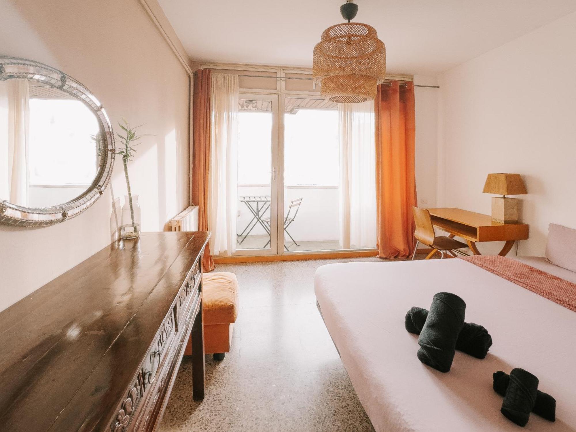 Lovely Rooms In Shared Apartment Gracia Neighborhood Barcelona Bagian luar foto
