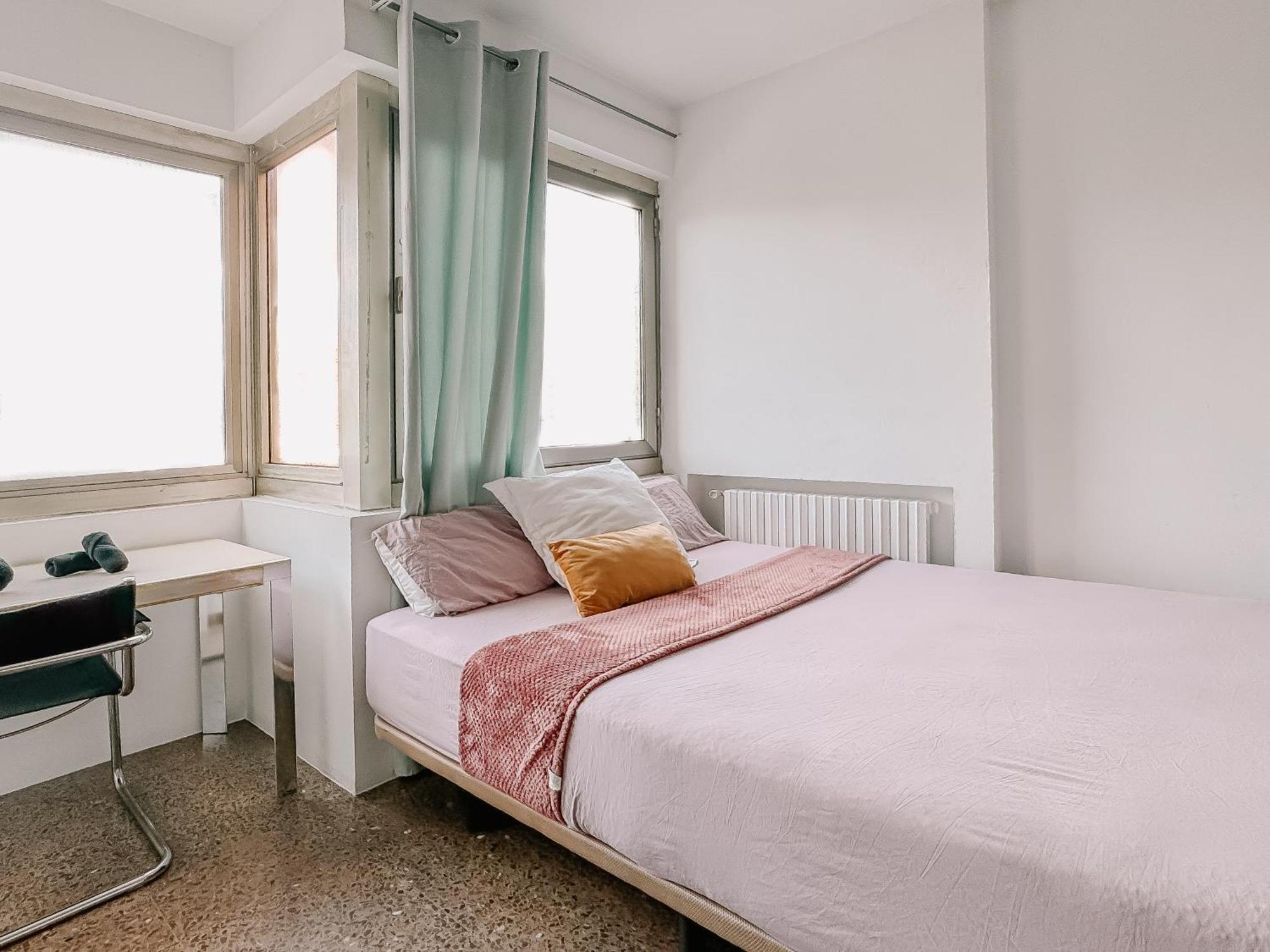 Lovely Rooms In Shared Apartment Gracia Neighborhood Barcelona Bagian luar foto